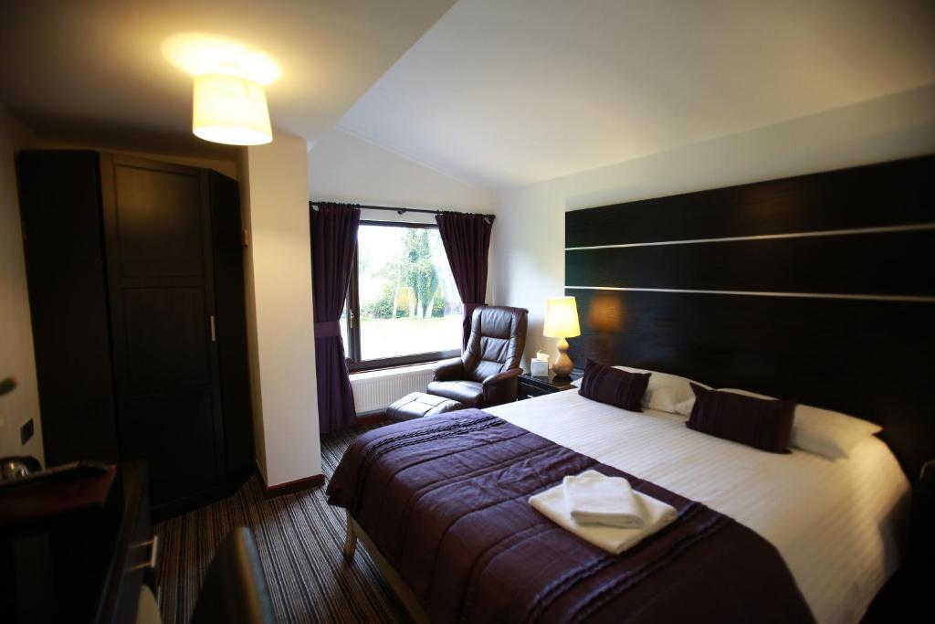 Ewenny Farm Guest House Bridgend  Exterior photo